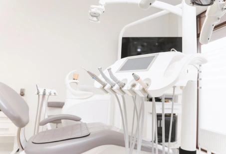 What Causes Crooked Teeth?