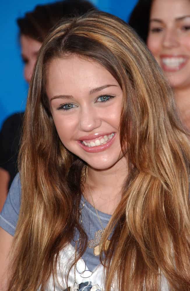 Miley Cyrus teeth 2006